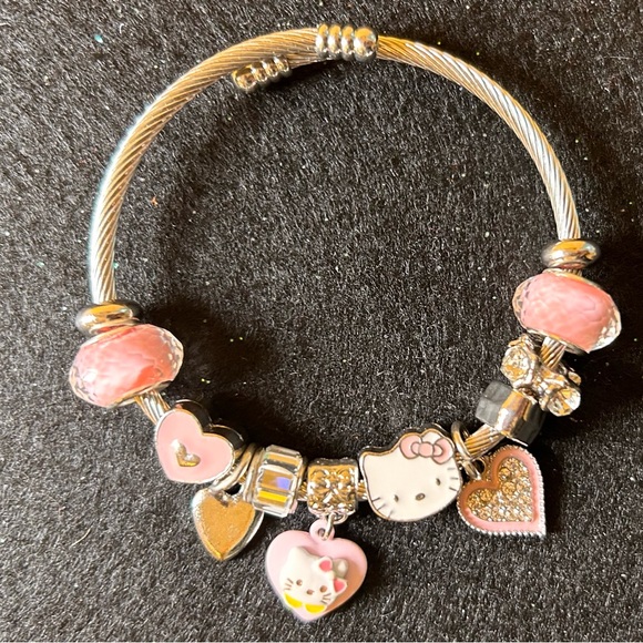 Hello Kitty Charm Bracelet PINK! - Picture 2 of 2